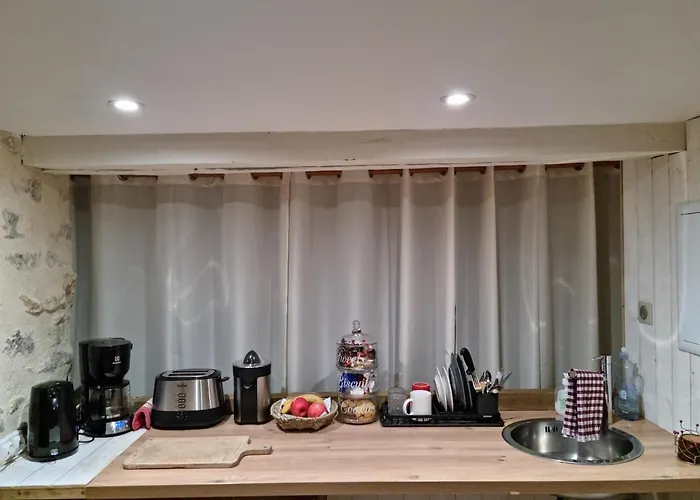 Chateau De La Cressonniere Bed & Breakfast